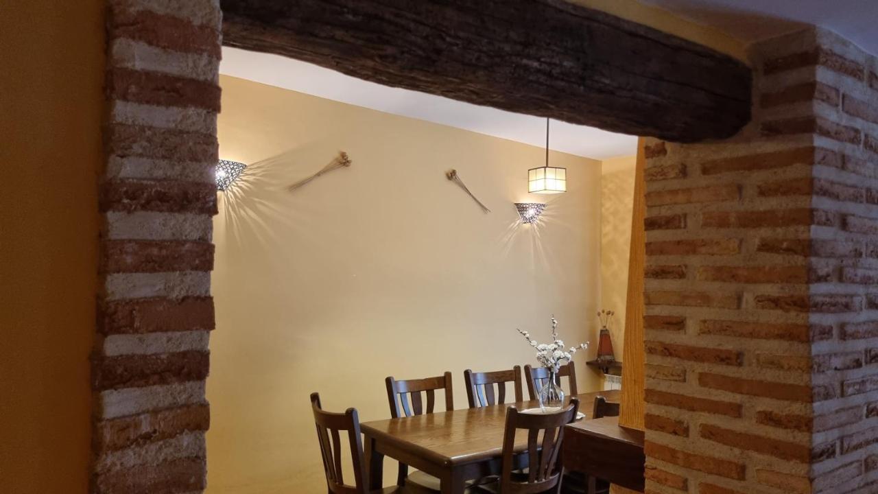 Casa Rural La Posada De Santa Teresa Pastrana Buitenkant foto