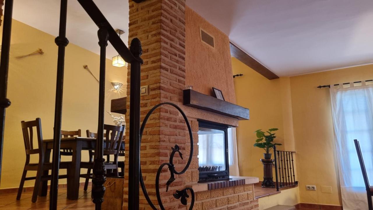 Casa Rural La Posada De Santa Teresa Pastrana Buitenkant foto