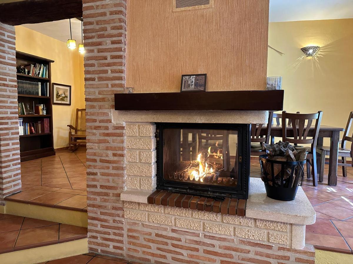 Casa Rural La Posada De Santa Teresa Pastrana Buitenkant foto